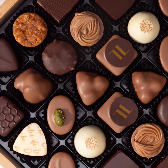Läderach Praline and Truffle Assorted Extra Large Wooden Chocolate Box