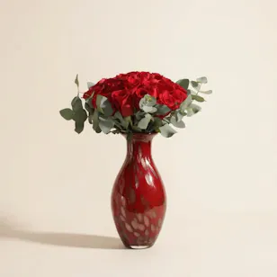 مزهرية زهور وهج الرومانسية
