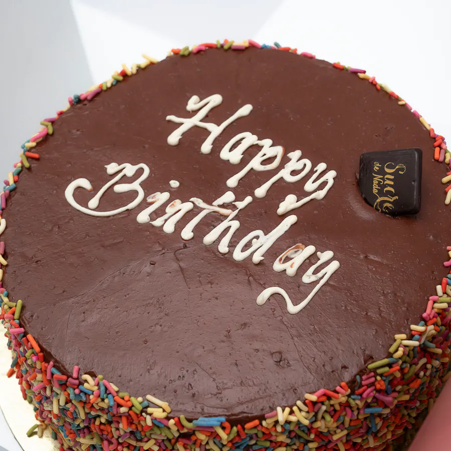 Sucre De Nada Birthday Cake | White Roses 4