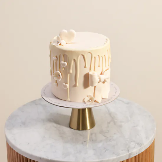 Floward Elegant Beige Drip Cake