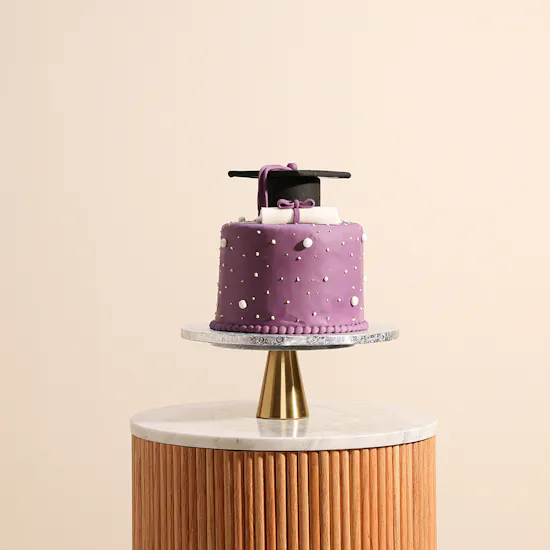 Floward Graduation Cake