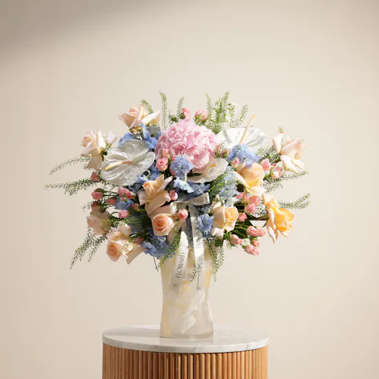 Modern Romance Flowers Vase
