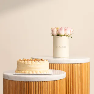 Fleur Almonds and Salted Caramel Cake | Ethereal Flowers