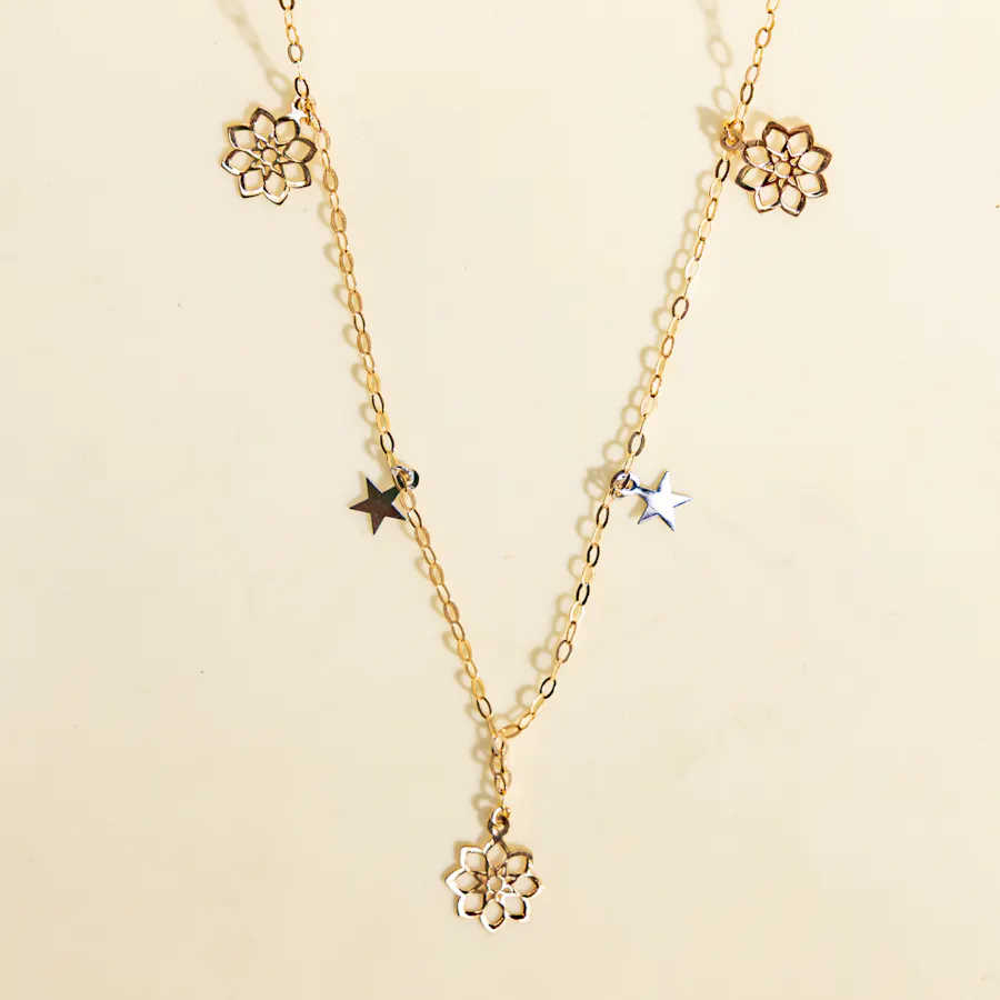 Miss L' Flower Chain Gold Necklace 2