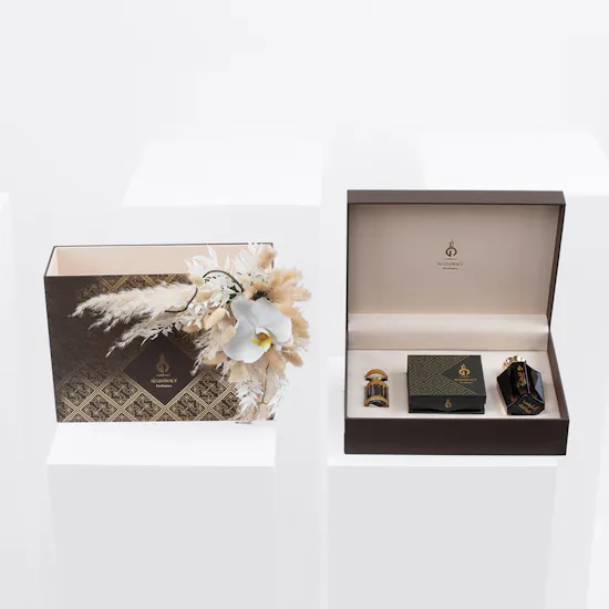 Al Ghawaly Wooden Box & Flowers