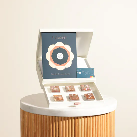 Floward 150 BHD Card and Chocolate Box | Floral Breeze