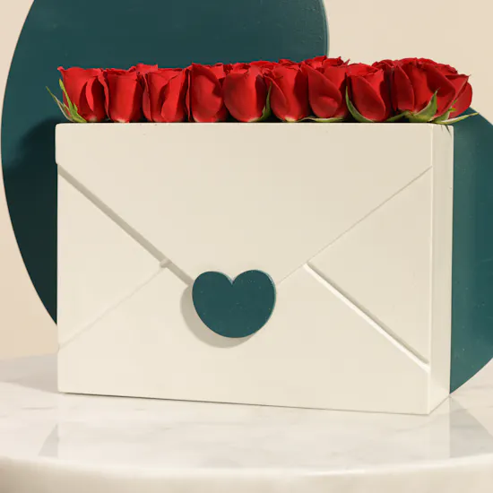 Envelope Box of Red Roses