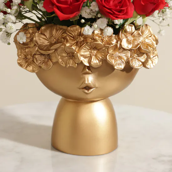 Red Whisper Baby Rose Vase