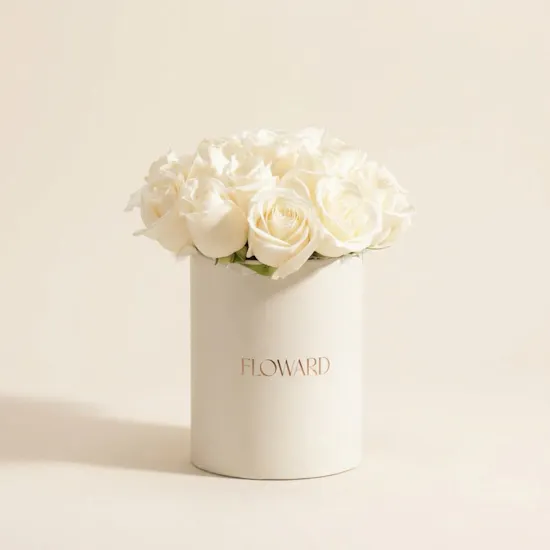 Dreamy White Rose Box | 17 Flowers