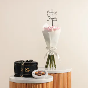 Nor Noyau Large Round Black Velvet Chocolate Box | Joy Flower Bouquet Nor Noyau Large Round Black Velvet Chocolate Box | Joy Flower Bouquet