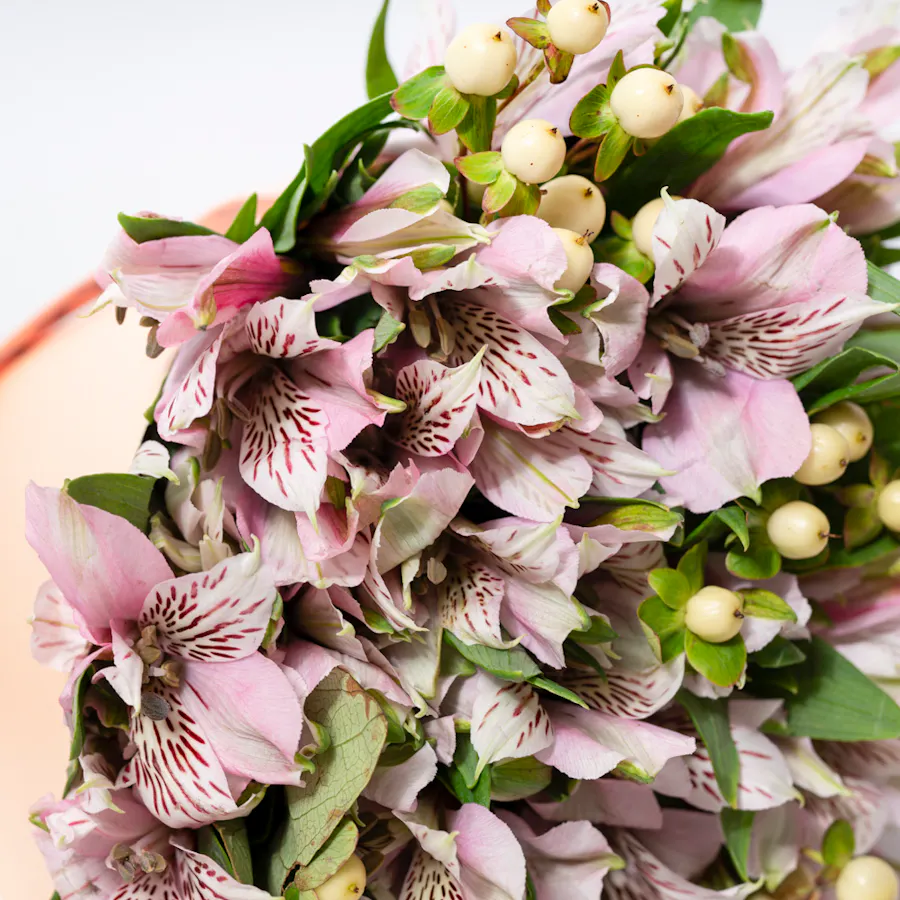 Alstroemeria & Hypericum | Pink Cone  4