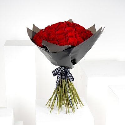 50 Red Roses | Black Wrap