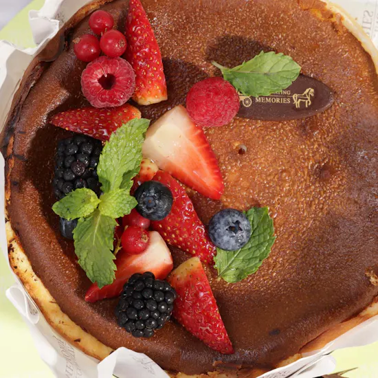 Decorating Memories San Sebastian Cheesecake | Colorful Bouquet