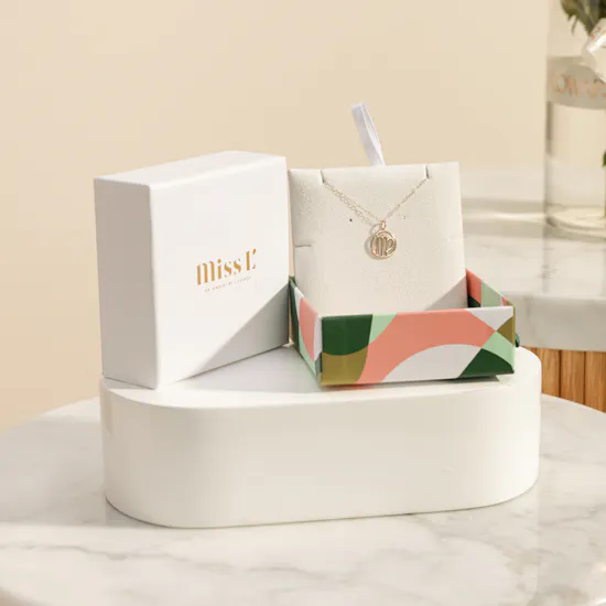 Miss L by L'azurde Zodiac Necklace | Bold Admiration Flowers Vase