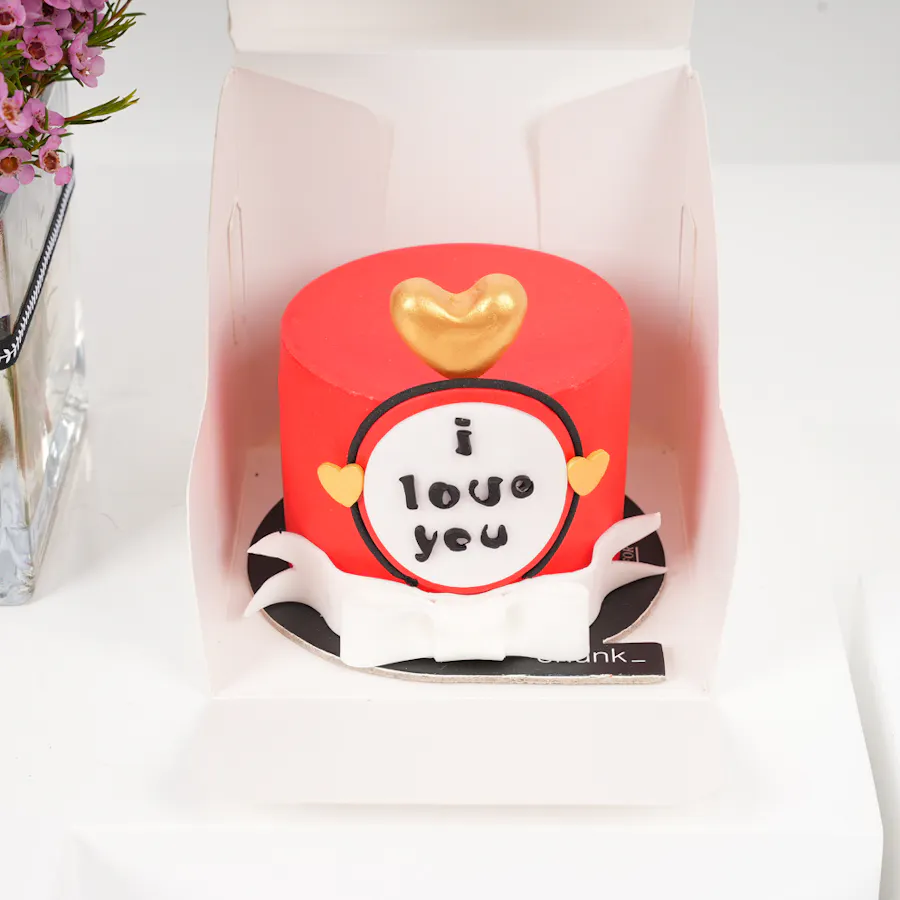 Chunk I Love you Mini Cake | Bright Blooms Vase 3