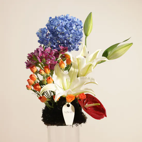 Aani & Dani Trifle Pecan Nut Caramel Cake | Color Ascending Flower Vase