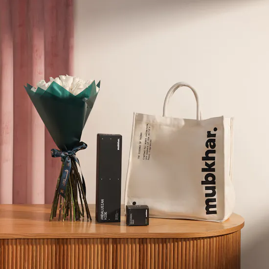 Mubkhar Elegant Home Gift Set | Unique Flowers