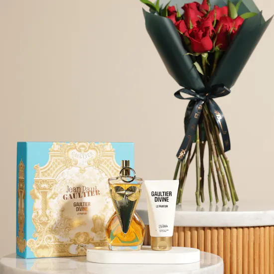 مجموعة عطر ديفاين لو بارفيوم إنتنس للنساء من جان بول غوتييه | زهور حمراء