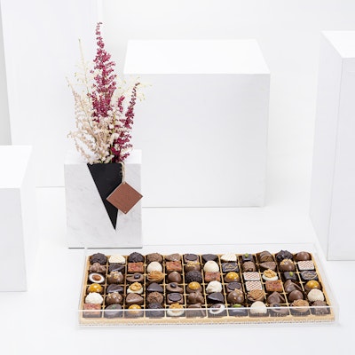 Laderach Plexi Box of 72 Assorted Praline Chocolates 