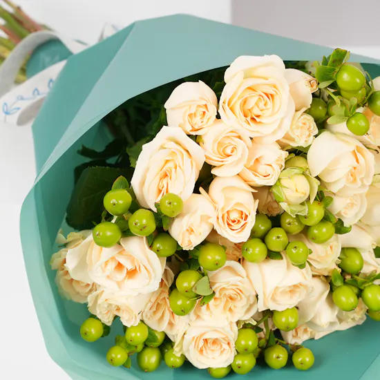 Saad Bashmakh Musk Box | Peach Baby Roses