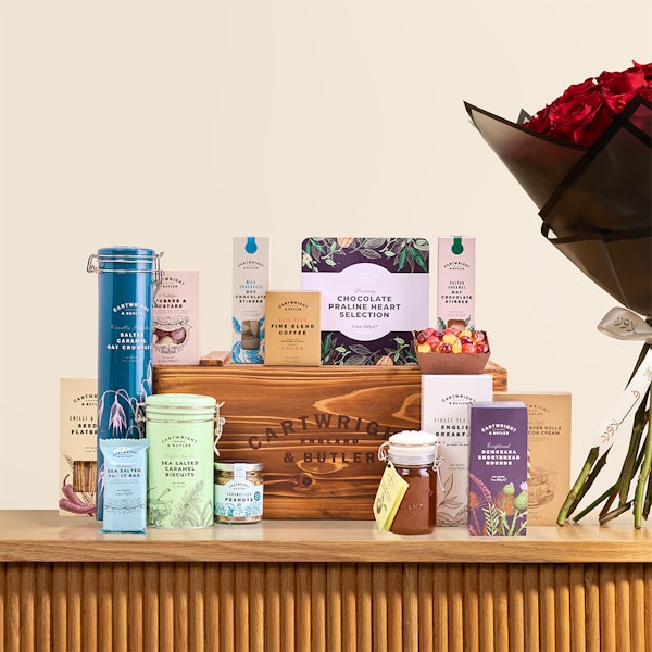 Cartwright & Butler The Swaledale Hamper | Red Roses Bouquet