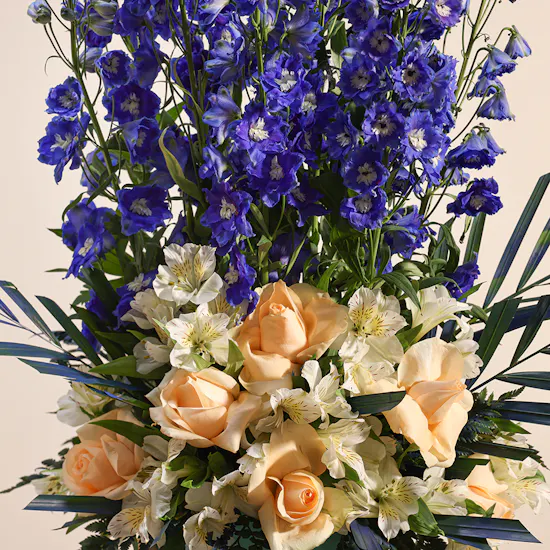 Stunning Flowers Vase