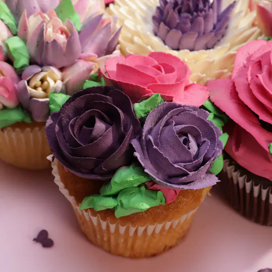Floward Birthday Floral Cupcakes Bouquet