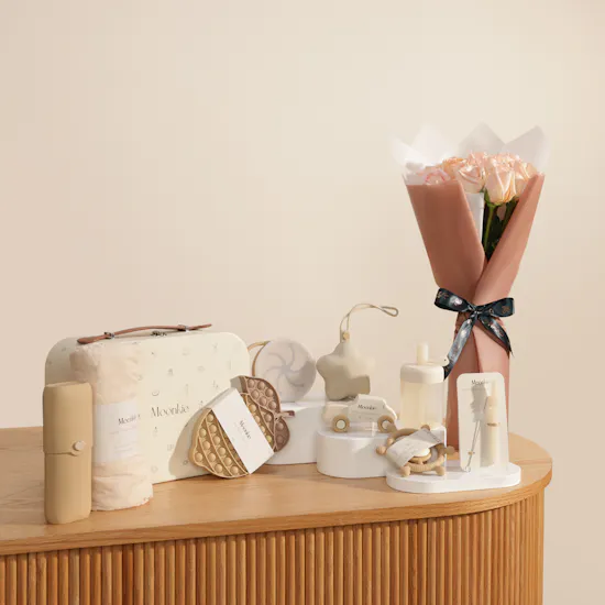 Moonkie Elegant Baby Gift Set | Beauty Flowers Bouquet