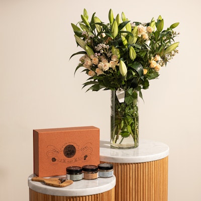 Yumn Truffle Set | Serenity Blooms Vase
