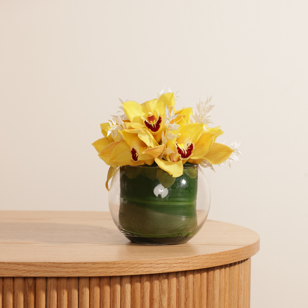 سمبيديوم أصفر | مزهرية زجاج