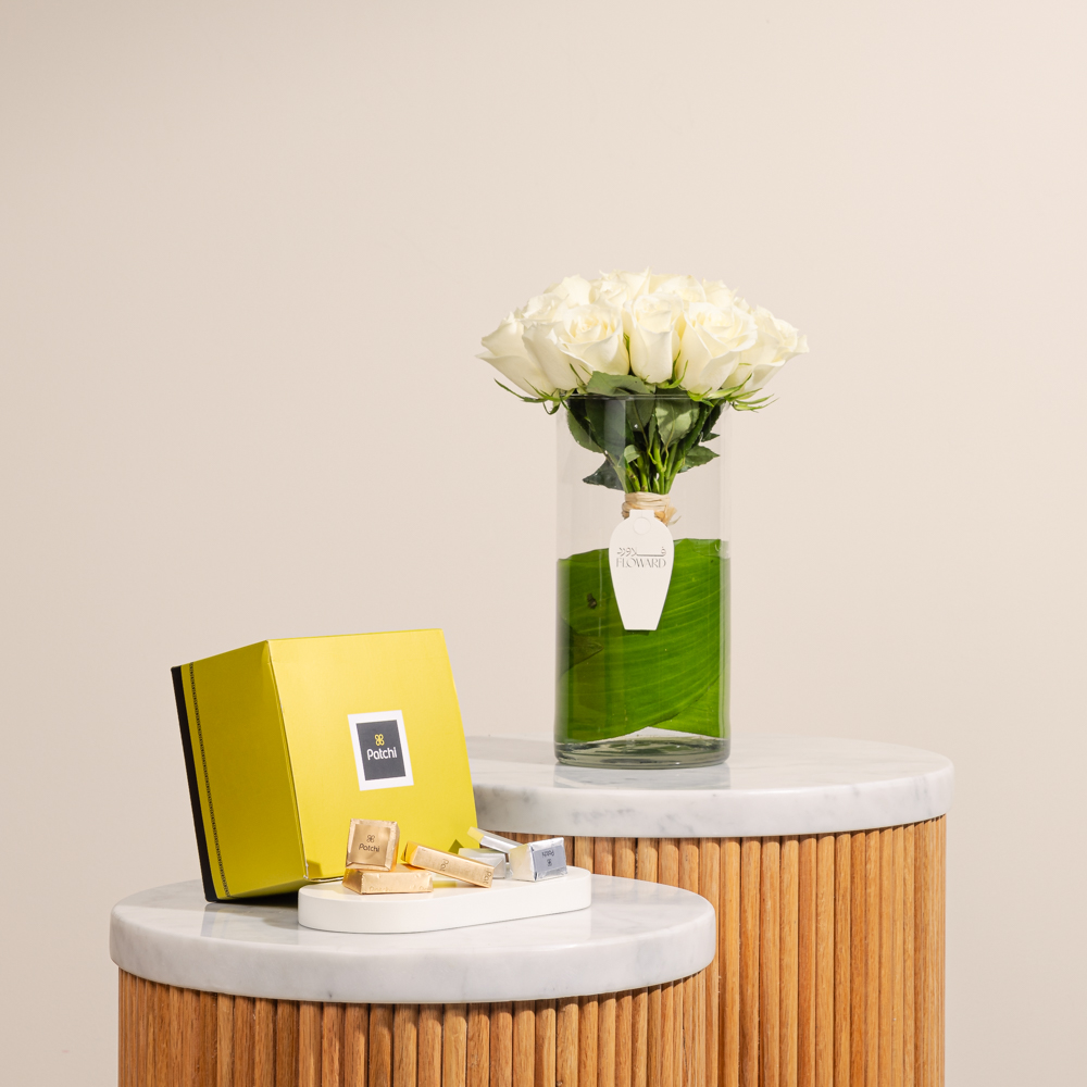 شوكولاتة باتشي مع فازة الورد الأبيض