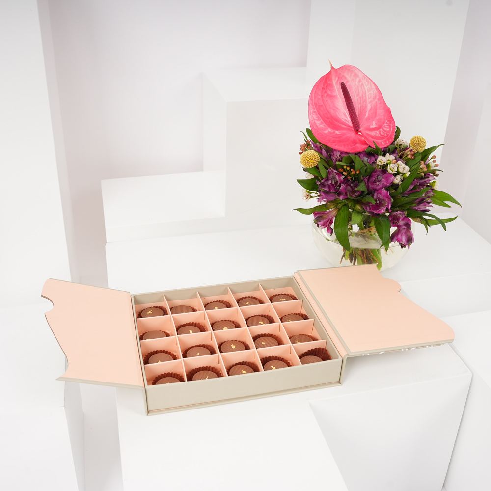 صندوق الشوكولاتة بالكراميل من فلاورد | المزهرية الأنيقة