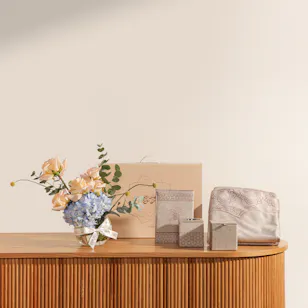 Floward of Inner Peace Set | Blush Harmony Flowers Vase