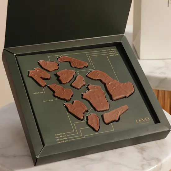 Levo Across Saudi Treasures Chocolate Box | Our Noble Land Flower Bouquet