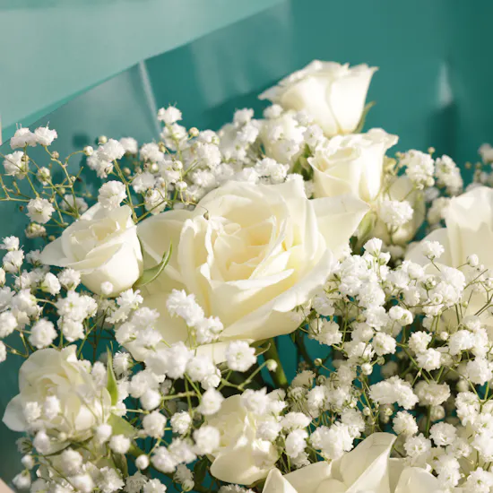 Levo Crepe Dentelle Large Box | Golden Path Flowers