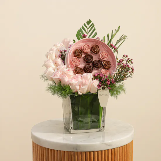 Bostani Flowers Chocolates Box | Shiny Flowers Vase