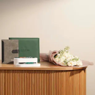 Bil Qlam Office Set | Flower Bouquet