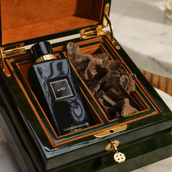 Saad Bashammakh Perfume and Bakhoor Gift Box | Stunning Flowers Vase