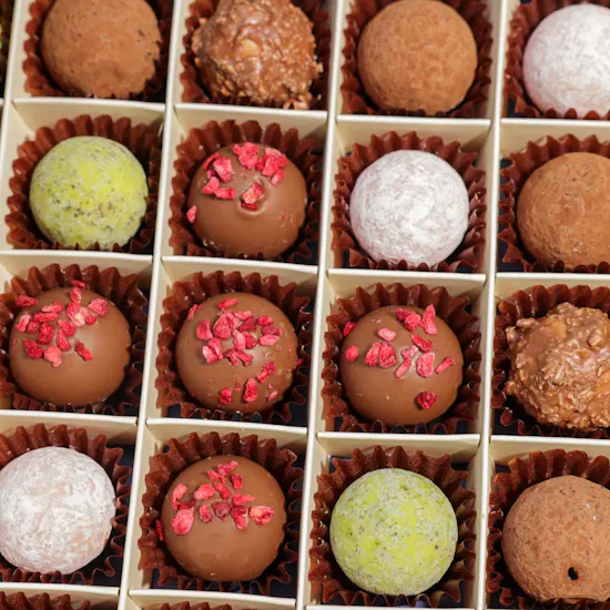 Charbonnel et Walker Victorian Truffle Box | 325 grams