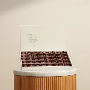 Floward Omani Taste Chocolates Box