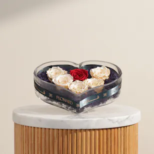 Preserved Royal Rose Heart Vase Preserved Royal Rose Heart Vase