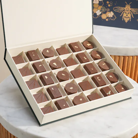 Floward Premium Medium Chocolates Box
