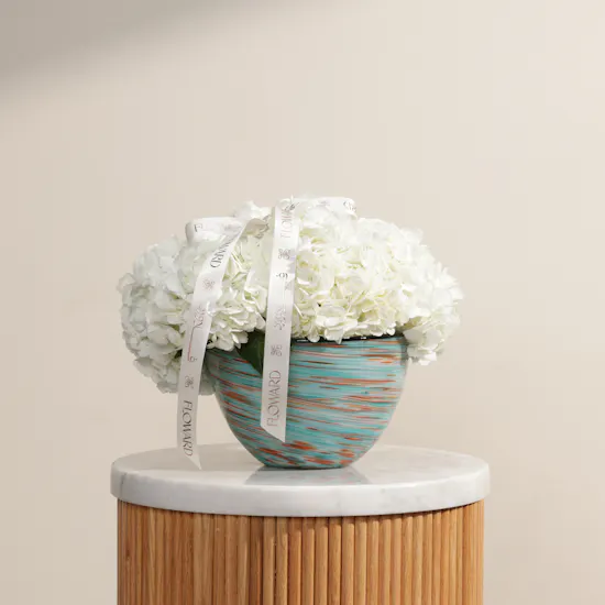 Pearl Poise Flower Vase