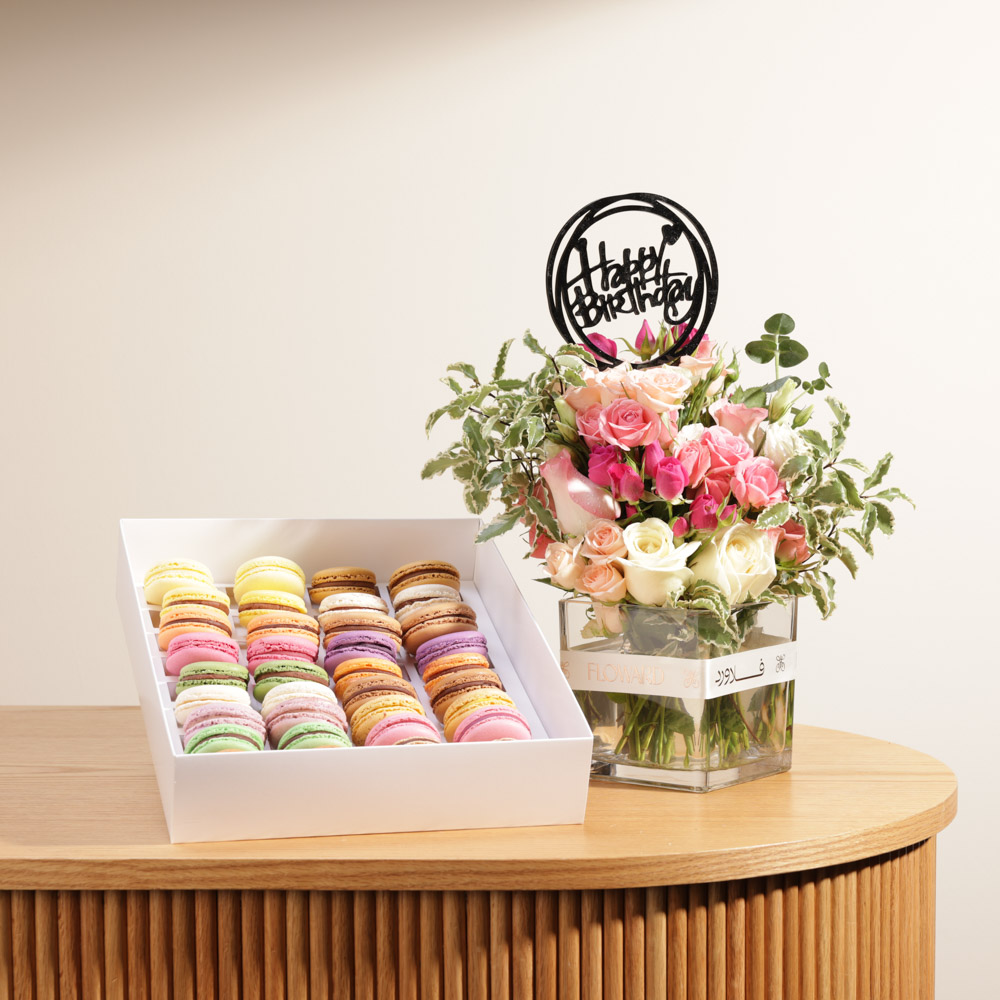 Patisserie By Guillermo Palomo Macarons Box | Blooms