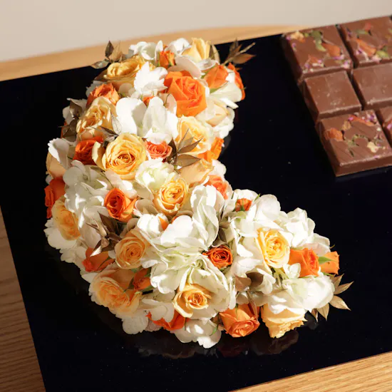 Floward Ramadan Chocolate Tray | Crescent Flowers
