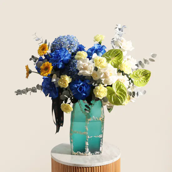 Sea Breeze Elegance Flower Vase