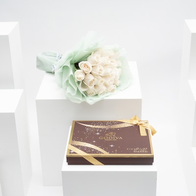 Godiva Finesse Belle Box | White Roses