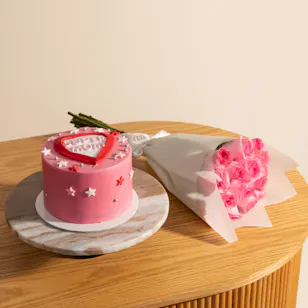 Floward Super Mom Pink Cake | Revival Roses Bouquet Floward Super Mom Pink Cake | Revival Roses Bouquet