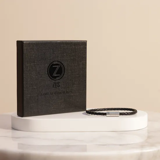 Zus Balck Single Wristband