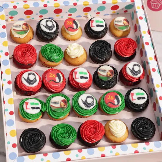 Mister Baker Emirati Women’s Day Mini Cupcakes